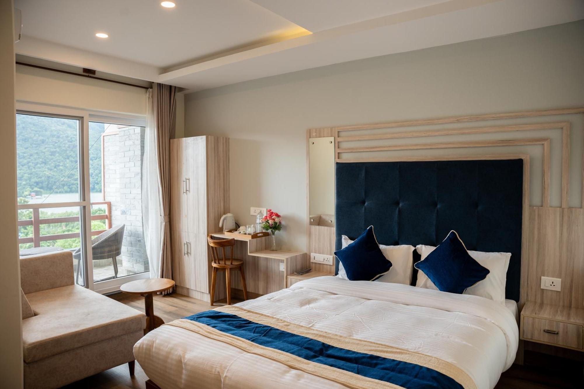 Hotel Adam Покхара Экстерьер фото