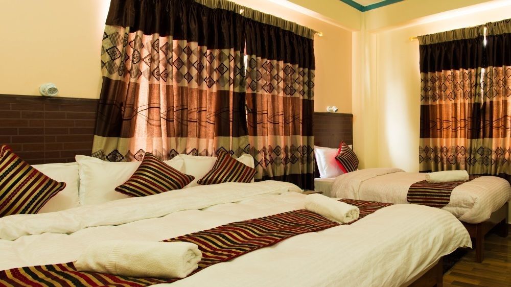Hotel Adam Покхара Экстерьер фото